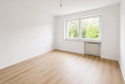 Renovierte 2- Zimmer Wohnung im 1 OG. - Duisburg Hochheide