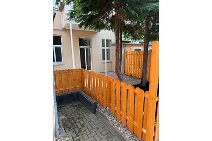 Renovierte 2-Zimmer EG-Wohnung mit eigenem Garten in Magdeburg