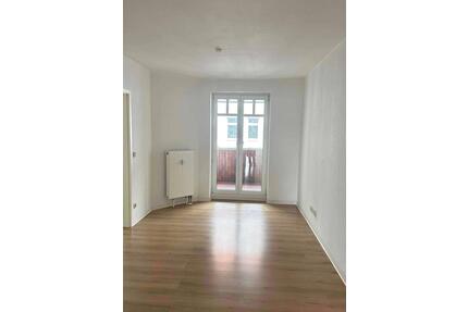 Gepflegte 2-Zimmer Wohnung mit Einbauküche und Balkon von privat - Magdeburg Neue Neustadt