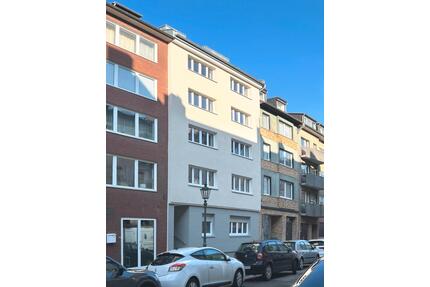 Dachgeschosswohnung mit Loggia (inkl. Kühlung) - Düsseldorf Pempelfort