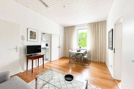 Attraktive Zwei-Zimmer-Wohnung mit Terrasse und Garten zur Mitnutzung - Frankfurt am Main Sachsenhausen