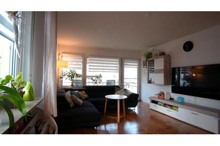 Großes sonniges wg zimmer zu vermieten Ca. 22 m2 mit Balkon. - Heilbronn Kernstadt