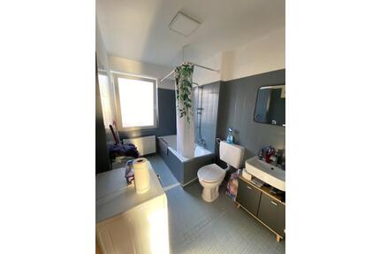 Helle, renovierte 3 Zimmer Wohung im 2.OG in Helmstedt