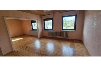 Ab sofort Bezugsfrei! 5 Zimmer Wohnung ! 130 qm ! 1.OG ! - Heusweiler