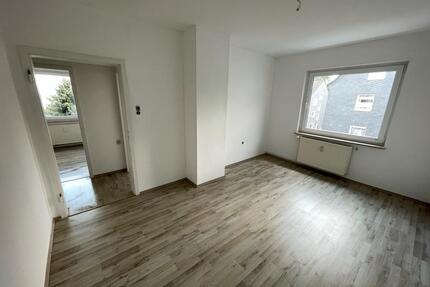 2 Zimmer Wohnung in Remscheid - 650,00&nbsp;EUR Kaltmiete, ca.&nbsp; 60,00&nbsp;m&sup2; in Ennepetal (PLZ: 58256)