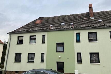 Gemütliche und teilmöblierte 2-Zimmer mit Laminat und EBK mgl. in guter Lage! - Zwickau Auerbach