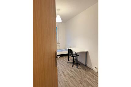 Room in 3 bedroom WG starting 01.05 available - Magdeburg Neue Neustadt