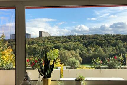Luxus 2 Zimmer Wohnung 96 qm mit EBK und großer Balkon +TG - Stuttgart Degerloch