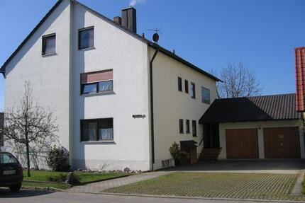 Ruhige 86qm 2,5 Zimmer Dachgeschosswohnung 2. Stock Wohnung Miete - Neuburg an der Donau