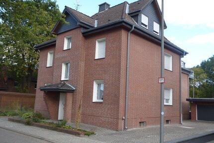 Wohnung zu Vermieten, 3 Zimmer mit Einbauküche und Bad innen - Osnabrück Gretesch
