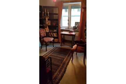 Zimmer in geräumiger Erdgeschosswohnung älterer Dame - München Ludwigsvorstadt-Isarvorstadt