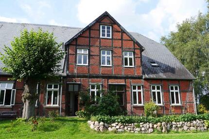 Sonnige Wohnung 70qm (2 Zimmer plus Wohnküche) in Lüdersburg - Scharnebeck
