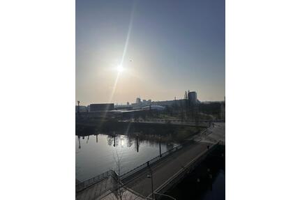 Möblierte 2-Zimmer Wohnung Hafencity + TG-Stellplatz - Hamburg Hamburg-Mitte