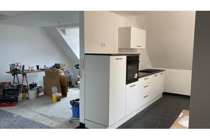 Biete eine 3 Zimmer Maisonette Wohnung komplett renoviert! - Hambrücken