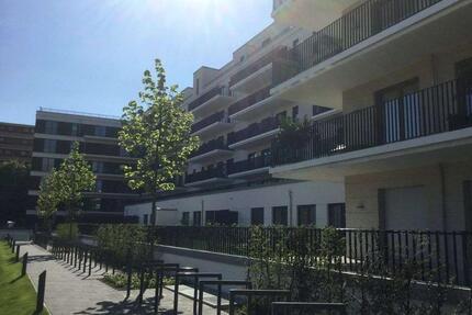2-Zimmer Wohnung mit Blick in den Luisenpark in Berlin-Mitte