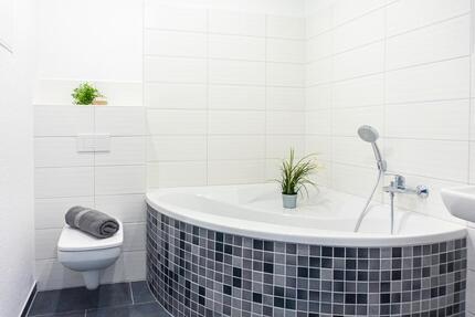 Wohnhighlight mit Eckbadewanne und offener Wohnküche - Chemnitz Helbersdorf