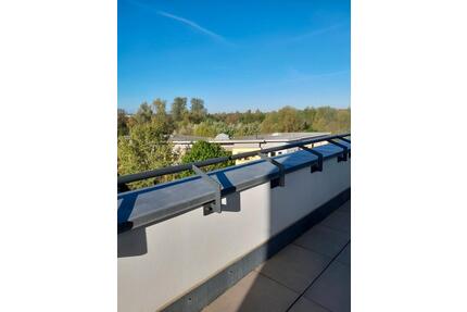 NACHMIETER für 2 Zimmer Wohnung, Balkon, EBK, Neubau - Falkensee
