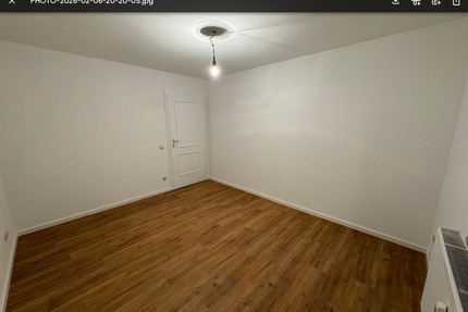 Sehr schönes großes 25 qm WG-Zi. Top-Lage v. Erlangen