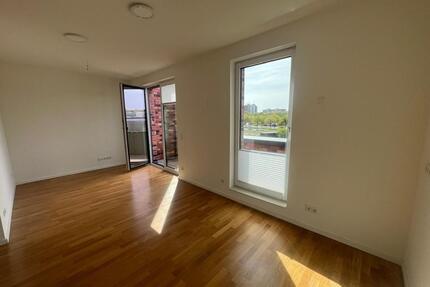 Exklusive neuwertige 3-Zimmer-Wohnung mit schönem Balkon von PRIVAT! - Hamburg Harburg