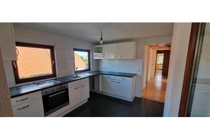 Frisch renovierte helle 3 Zimmer Wohnung zu vermieten - Delmenhorst Düsternort