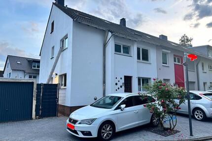 3-Zimmer Wohnung in Zweifamilienhaus - Köln Kalk