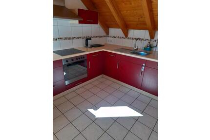 Vermiete 3Zimmer Dachgeschosswohnung mit Balkon u.Einbauküche. - St. Johann