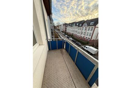 Günstige 2-Zimmer mit Balkon, Laminat und Dusche in guter Lage - Chemnitz Kapellenberg