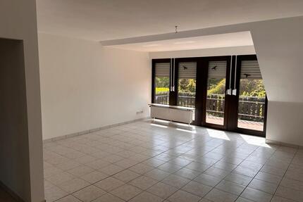 Zuhause mit 3 Zimmern und Balkon in Unkel - Bonn