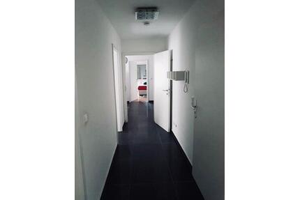 Wg Zimmer in einer 2er Wg - 625,00&nbsp;EUR Kaltmiete, ca.&nbsp; 20,00&nbsp;m&sup2; in Stuttgart (PLZ: 70327) Luginsland