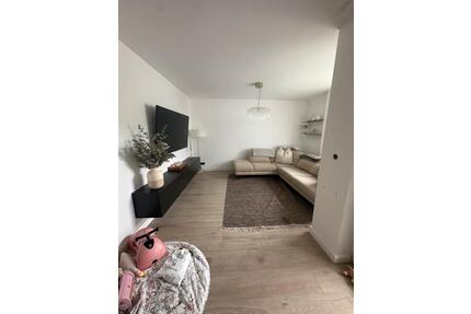 kernsanierte 3-Zimmer Wohnung mit großer Loggia - Ronnenberg