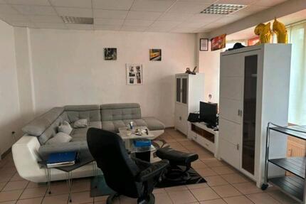 Große 2 Zimmer Erdgeschosswohnung in Neuhaus - Holzminden