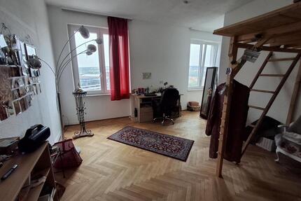 Großes WG Zimmer mit Fernsicht in Wohnung mit Balkon - Pforzheim Nordstadt