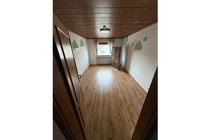 WG Zimmer in Bingen Büdesheim - 350,00&nbsp;EUR Kaltmiete, ca.&nbsp; 15,00&nbsp;m&sup2; in Bingen am Rhein (PLZ: 55411)