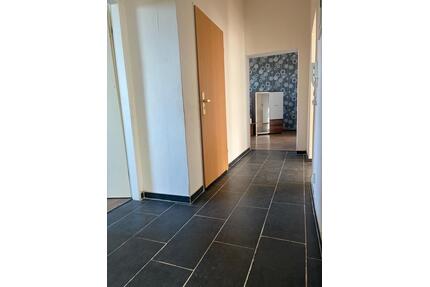 4 Zimmer Wohnung vermieten ca 85 m2 - Duisburg Rheinhausen
