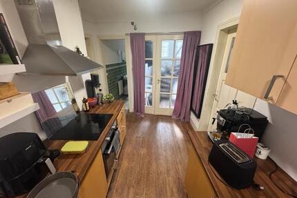 WG Zimmer zu vermieten 450€ kalt in Tübingen Innenstadt.
