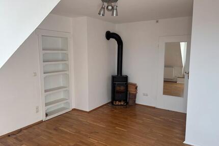 wohnen über den Dächern Münchens, 2,5 Zimmer Wohnung Moosach