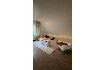 2-Zimmer KB, Dachgeschosswohnung Jöllenbeck mit Einbauküche - Bielefeld