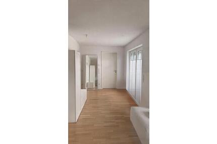 Untermiete: 2-Zimmer in Allach (Möbliert + Stellplatz) - München Allach-Untermenzing