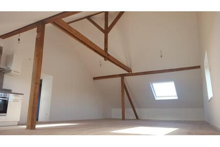 Helle DG Wohnung 2 12 Zimmer VK-Heidstock neu renoviert modern - Völklingen