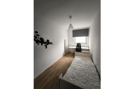 Vollmöbliertes Zimmer in einer WG - Potsdam Industriegelände