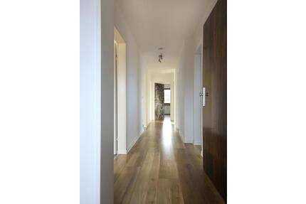 Helle 3 Zimmer Dachgeschosswohnung - Zeitlarn