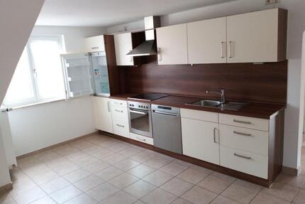 3 Zimmer Dachgeschoßwohung - 550,00&nbsp;EUR Kaltmiete, ca.&nbsp; 70,00&nbsp;m&sup2; in Geisenhausen (PLZ: 84144)