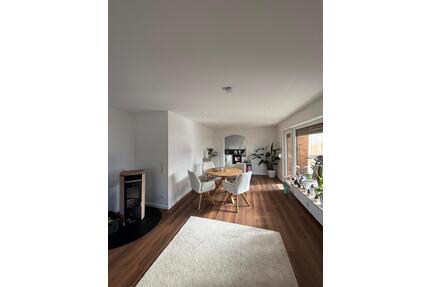 Hochwertige 3-Zimmer Wohnung mit Kamin, EBK,Balkon und Garten - Wiesbaden Südost