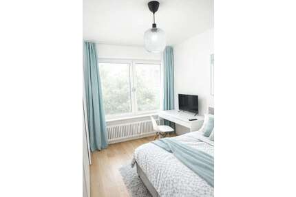 WG-Zimmer in Germering 750,00 € 12 m²