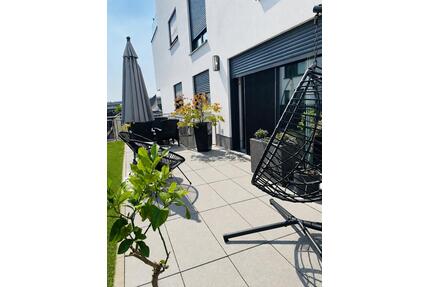 Moderne 4-Zimmer Neubau Wohnung mit Garten und 2 Stellplätzen - Wetzlar Hermannstein