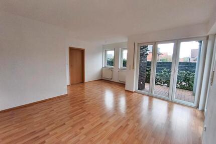 Schicke und helle 3, 5 Zimmer Erdgeschoss Wohnung in Friesoythe