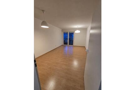 Wohnung Regensburg 2 Zimmer ab sofort** WG geeignet