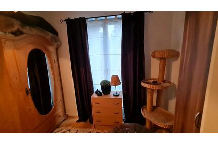 Kleines WG Zimmer in meiner Wohnung - Berlin Neukölln