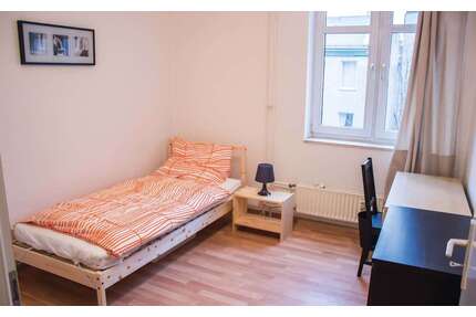 WG-Zimmer in Berlin 610,00 € 10 m²