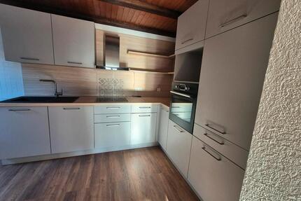2,5 Zimmer Wohnung im Zweifamilienhaus mit Balkon und Einbauküche - Neuried